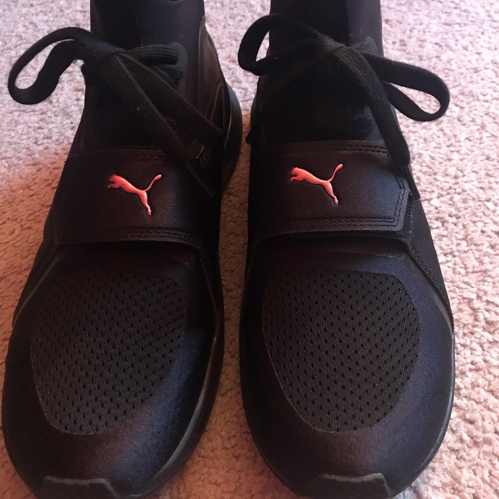 Women’s puma phenom